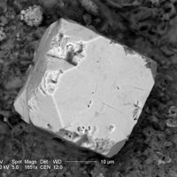 Lakargiite