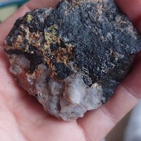 Cassiterite, Quartz