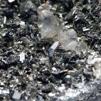 Quenselite, Calcite