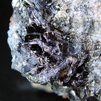 Ikunolite