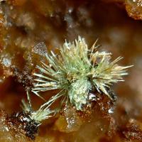 Agardite-(La)