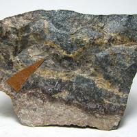 Barysilite, Magnetite