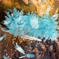 Caledonite, Cerussite