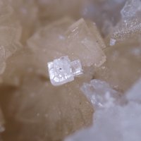 Ramikite-(Y), Peatite-(Y), Siderite