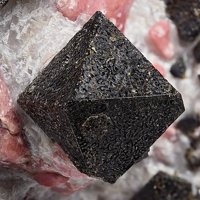 Gahnite, Calcite, Rhodonite