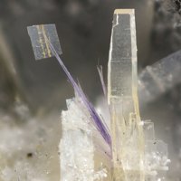 Lanarkite, Elyite