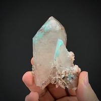 Ajoite, Quartz