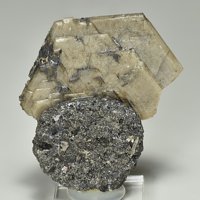 Catapleiite