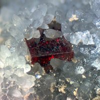 Galkhaite, Quartz