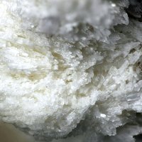 Larderellite