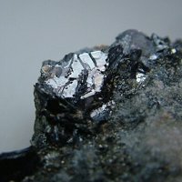 Ikunolite