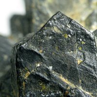 Samarskite-(Y), Cyrtolite, Mica Group