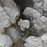 Kainosite-(Y), Clinochlore, Feldspar Group