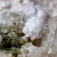 Uralolite, Muscovite