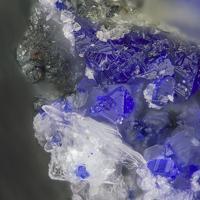 Callaghanite, Hydromagnesite