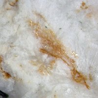 Nabalamprophyllite, Natrolite