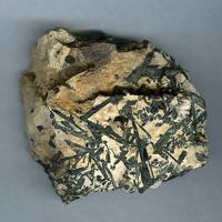 Batisite, Magnesio-arfvedsonite
