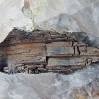 Rasvumite, Natrolite