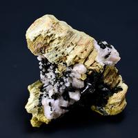 Bastnäsite-(Ce), Monazite-(La), Microcline