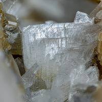 Bakhchisaraitsevite, Dolomite