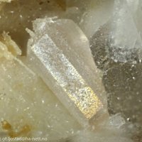 Gagarinite-(Y)