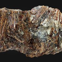 Lamprophyllite, Aegirine