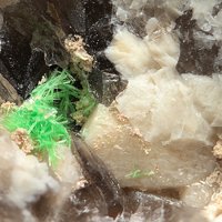 Ulrichite, Quartz, Albite