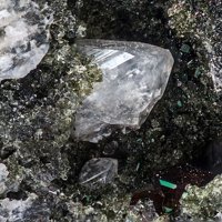 Sacrofanite