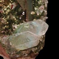 Ajoite, Quartz