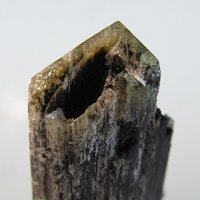 Darrellhenryite, Elbaite