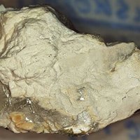 Opal, Sanbornite
