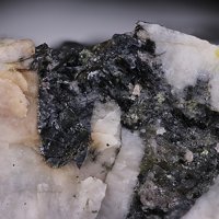Gadolinite-(Ce)