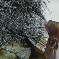 Dadsonite, Siderite