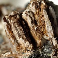Nafertisite, Analcime