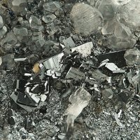 Quenselite, Calcite