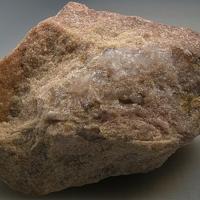 Banalsite, Tilasite