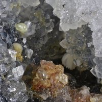 Dacostaite, Sulphur, Quartz