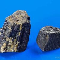 Baotite