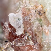 Samfowlerite, Leucophoenicite, Willemite
