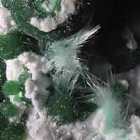 Agardite-(Y), Bayldonite
