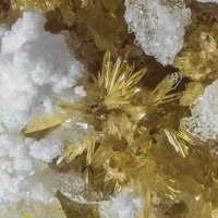 Magnanelliite