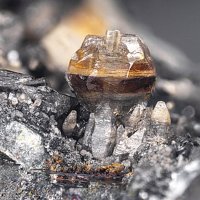 Quintinite