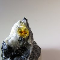 Quintinite