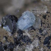 Bazzite, Hematite