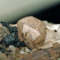 Wadeite, Magnetite