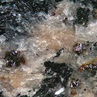 Nacareniobsite-(Ce)