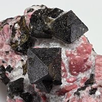 Gahnite, Calcite, Rhodonite