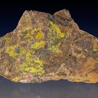 Carnotite, Davidite-(La)