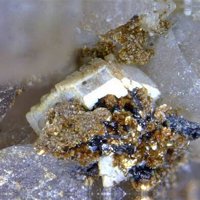 Kainosite-(Y), Chamosite, Anatase