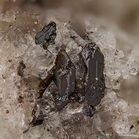 Aeschynite-(Ce)